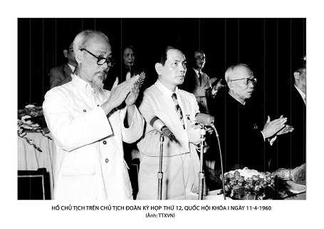 President Ho Chi Minh on the Presidium at the 12 th session of the 1 st NA on April 11 th , 1960.