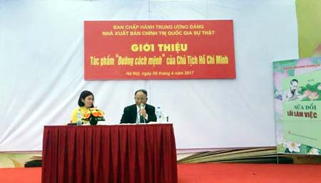 Prof.Dr. Hoang Chi Bao at the event (Photo: dangcongsan.vn)