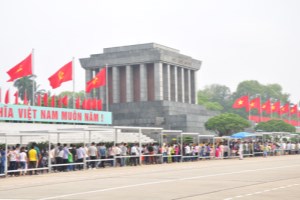 Over 10 million foreign visitors visit President Ho Chi Minh Mausoleum