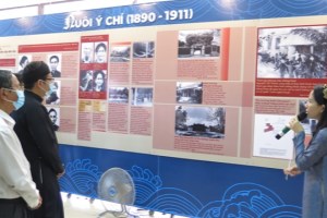 Over 300 photos and documents on President Ho Chi Minh on display in Thua-Thien Hue