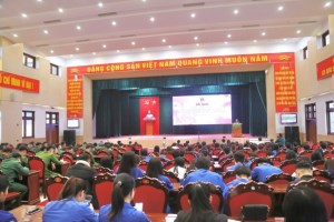 Quang Ninh Youth Union holds talks about Uncle Ho