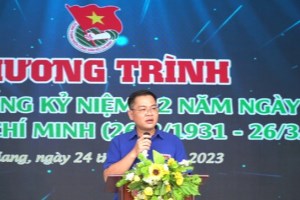 An Giang Youth Union honors youths in studying and following Uncle Ho