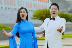 Two top Opera artists sing a new song about Uncle Ho