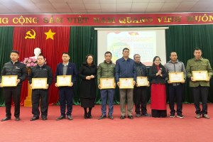 Pac Nam honors 46 groups and individuals in studying and following Uncle Ho