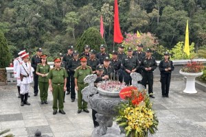 Cao Bang public security forces vow to follow Uncle Ho’s teachings