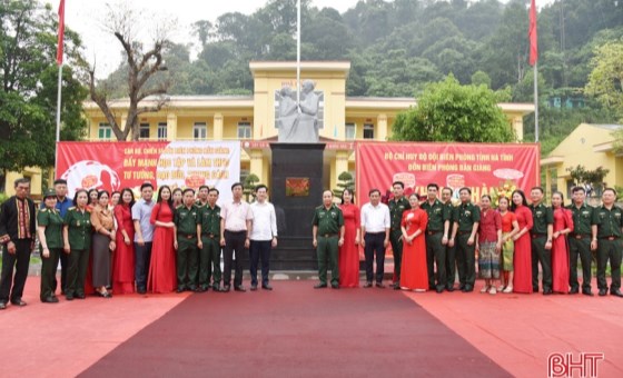 Ha Tinh inaugurates monument on Uncle Ho