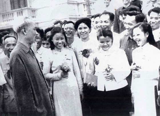 President Ho Chi Minh spoke at the 3rd National Women’s Congress (March 9th, 1960)