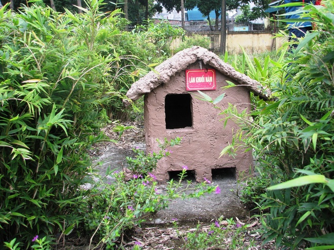 Khuoi Nam shack where President Ho Chi Minh lived and worked from March, 1941 to May, 1945.