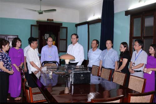 State President Tran Dai Quang visits House 76 in the President Ho Chi Minh Relic.