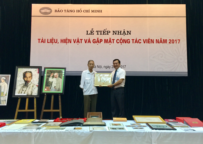 The ceremony to receive newly-collected items related to President Ho Chi Minh