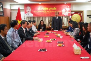 Vietnamese people abroad mark President Ho Chi Minh’s birthday