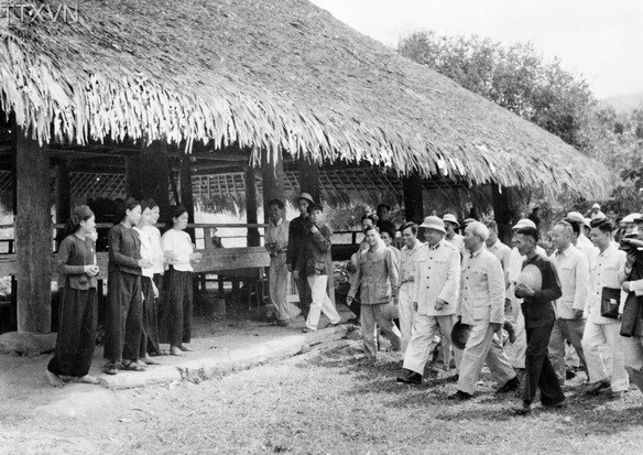 President Ho Chi Minh visited Tan Trao Communal House in 1961 where he presided over the National People’s Congress to decide general uprising and elect the Committee for National Liberation.