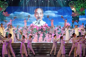 Famous songs on beloved Uncle Ho to be performed (Dang 7/5)