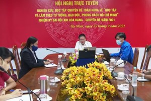 Online conference in Tay Ninh on studying and following Uncle