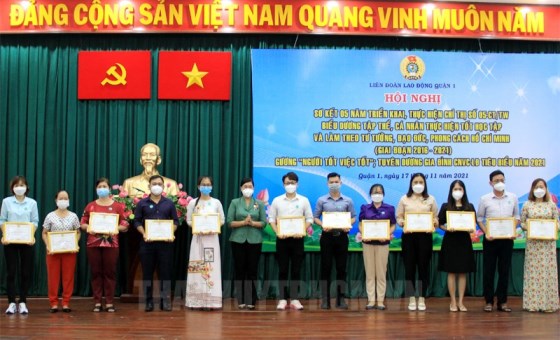 115 typical examples following Ho Chi Minh's thought, morality and style in District 1 honored