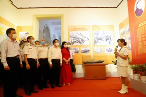 Exhibition on Ho Chi Minh Trail at Sea opens in Hai Phong city