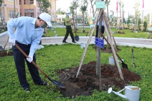 Tree-planting mark 131st anniversary of President Ho Chi Minh’s birth