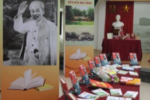 Over 400 documents and newspapers on President Ho Chi Minh  on display at Hanoi Library