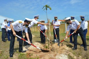 Military unit launches tree planting festival in gratitude to Uncle Ho