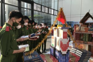 Ministry of Public Security launches Book and Reading Culture Day to follow Uncle Ho's example
