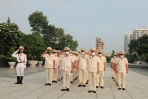 Southern hub’s public security forces commemorate President Ho Chi Minh