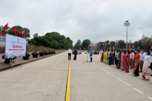 Delegation of Hanoi transport sector visits President Ho Chi Minh Mausoleum