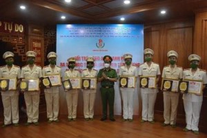 HCM City Public Security honors outstanding police officers following Uncle Ho’s teachings