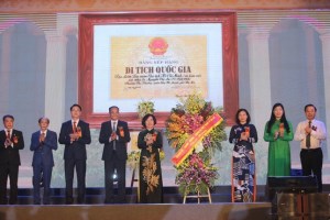 Ceremony to receive certificate honouring a house in Hanoi where President Ho Chi Minh lived and worked