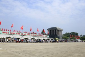 Nearly 29,000 people and international visitors visit President Ho Chi Minh Mausoleum on National Day