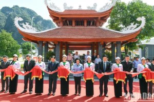 Hoa Binh inaugurates President Ho Chi Minh relic site