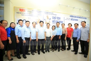 "Ho Chi Minh Cultural Space" launched at Binh Dien market