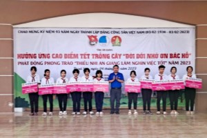 An Giang youth plant over 8,000 trees in response to tree planting festival