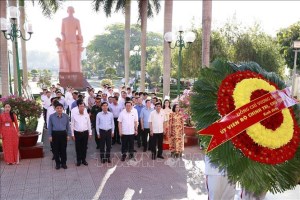 National Assembly leader commemorates President Ho Chi Minh