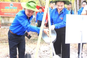 Binh Duong launches 1 million trees planting to remember Uncle Ho