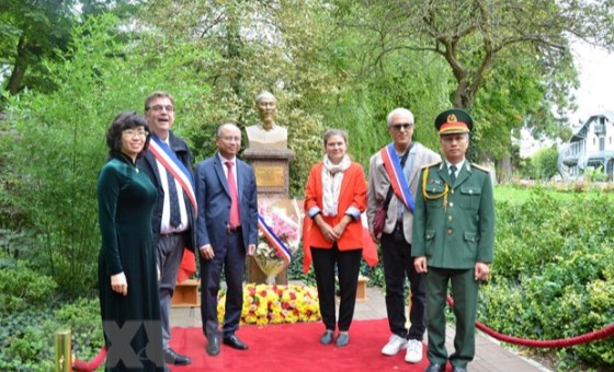 Overseas Vietnamese in France commemorates President Ho Chi Minh on National Day