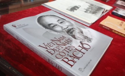 Book exhibition on President Ho Chi Minh and leaders of Party and State opens in Ho Chi Minh City
