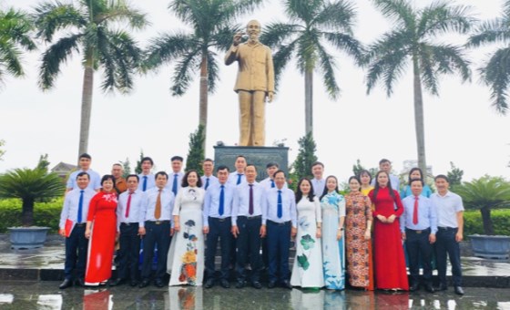 Uncle Ho commemorated in Ha Tinh