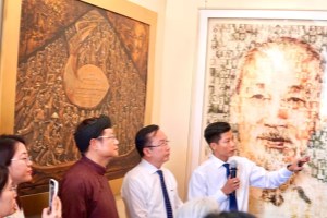 Central locality brings works about Uncle Ho to exhibit in Ho Chi Minh City