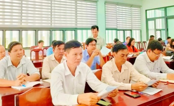 Chau Phu district promotes studying and following the example of Uncle Ho and Uncle Ton