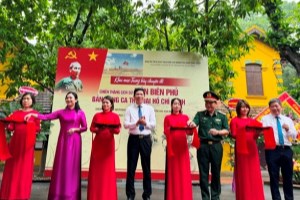 Exhibition honouring President Ho Chi Minh’s contribution to Dien Bien Phu Victory opens in Hanoi