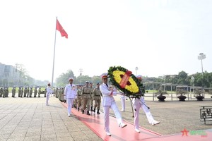 Peacekeeping force commemorates President Ho Chi Minh