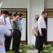 Newly elected Party chief To Lam offers flowers to tribute to President Ho Chi Minh