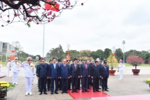 Party, State leaders pay tribute to President Ho Chi Minh on CPV’s founding anniversary